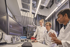 From left to right: Dr. Lara Connolley, Research Group Leader Dr. Sean Murray, and Postdoctoral researcher Dr. Ismath Sadhir.