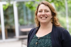 Dr. Katharina Höfer, Max-Planck-Forschungsgruppenleiterin in Marburg, erhält eine LOEWE-Spitzenprofessur an der Philipps-Universität Marburg.